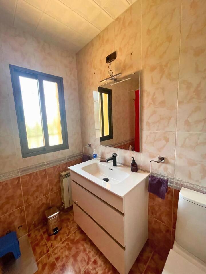 Casa Con Jardin En Ogijares Villa Exteriör bild
